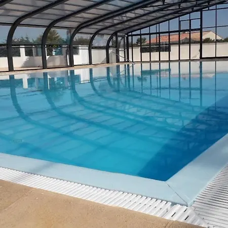 Chalet Pour 6 Dans Avec Piscine